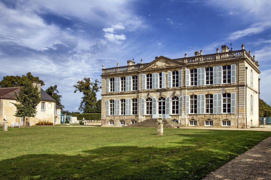 Flânez dans les jardins du château de Canon